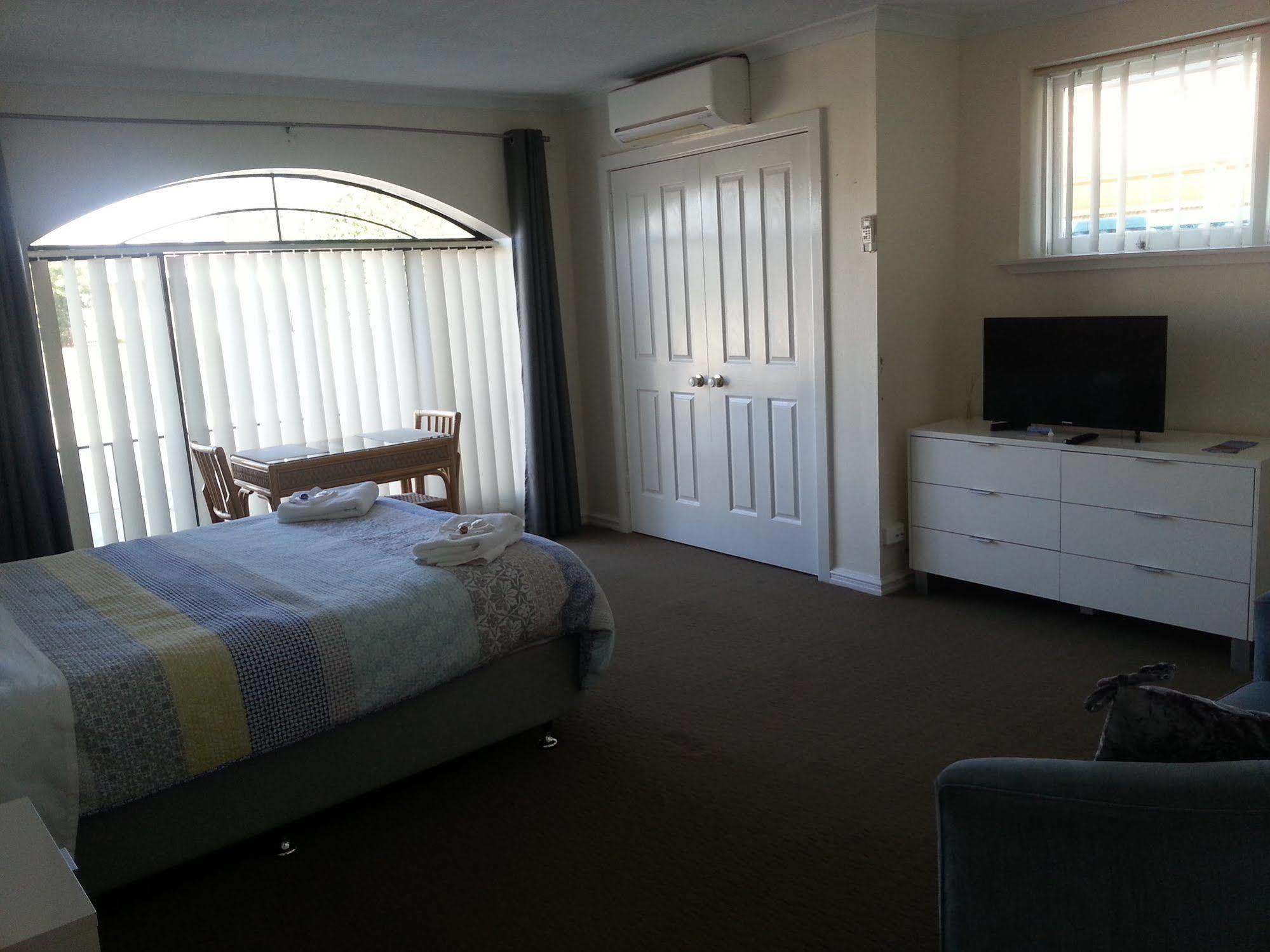 Palm Beach Guest House Rockingham Kültér fotó